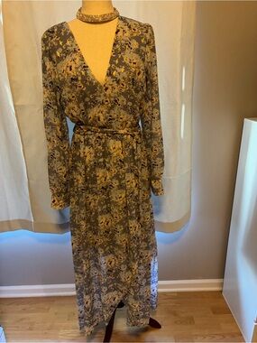 Inmod Long Sleeve Floral Maxi Dress in Gray floral, size L